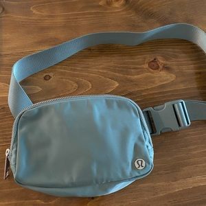 Lulu Lemon Everywhere belt bag- fanny pack Turquiose